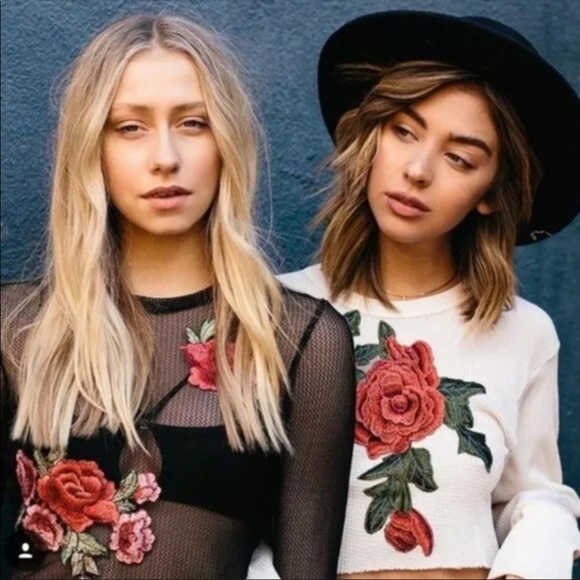 LF- Furst Of A Kind: Women's Long Sleeve Knit Crop Tee Ivory Rose - Picture 2 of 8